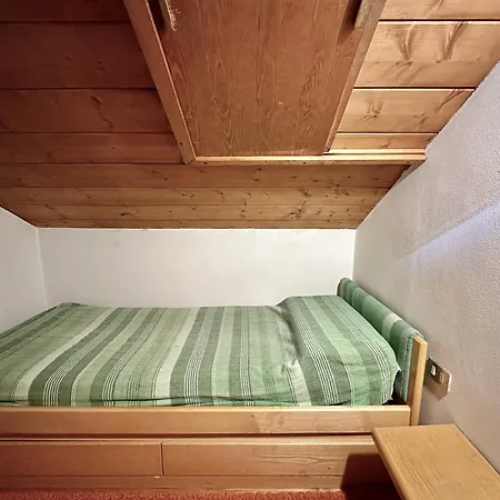 Classy 4 Bedroom Few Steps From Centre 아파트