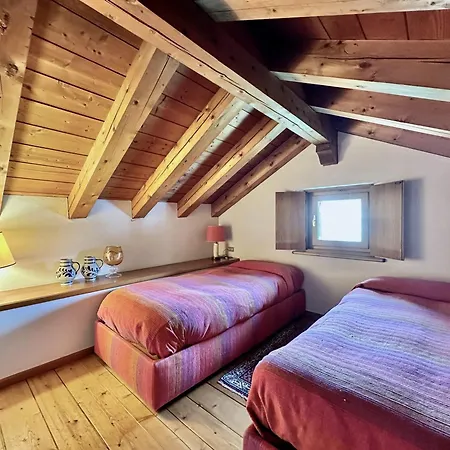 Classy 4 Bedroom Few Steps From Centre 코르티나 담페조
