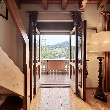 Classy 4 Bedroom Few Steps From Centre * 코르티나 담페조