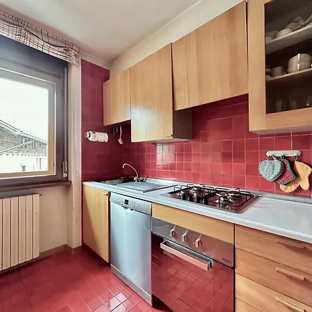 Classy 4 Bedroom Few Steps From Centre 아파트 코르티나 담페조