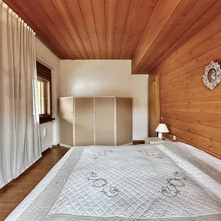 아파트 Classy 4 Bedroom Few Steps From Centre *